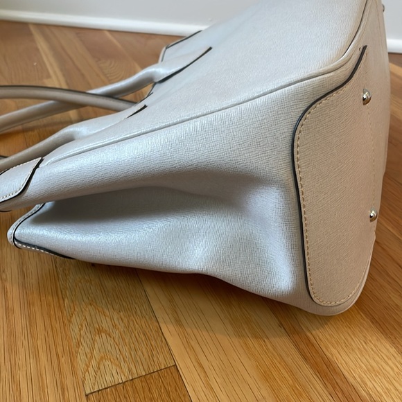 Dooney & Bourke Turnlock leather Tote ❤️NEW WITH TAGS! ❤️ stunning! 🤩 - Picture 10 of 10